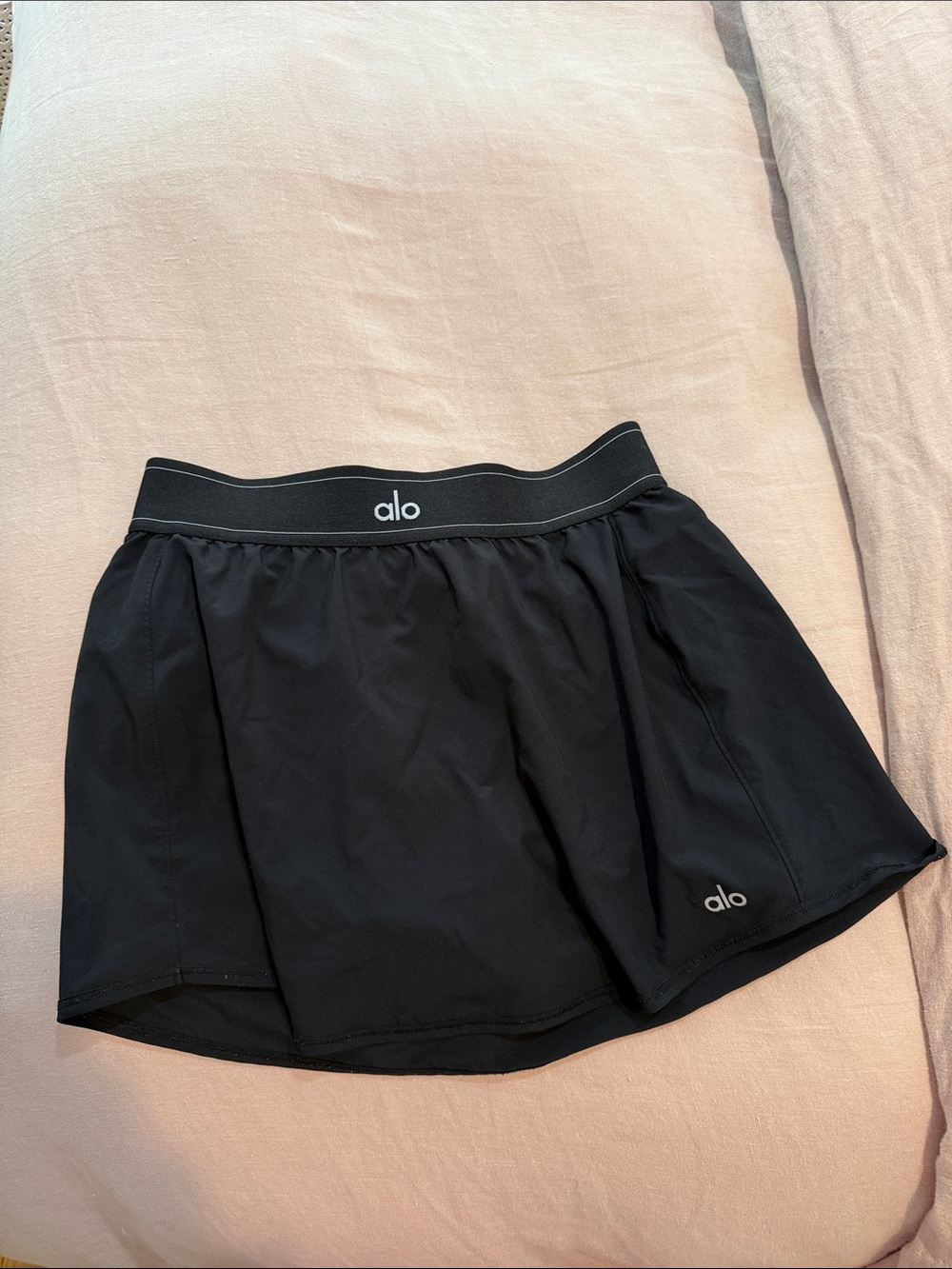 ALO Yoga Black Athletic Skort with Logo Waistband